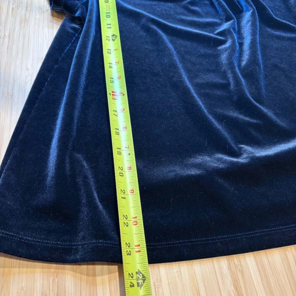 GAP Blue Velvet Short Sleeve Top Blouse Women’s Size Large - Picture 5 of 9